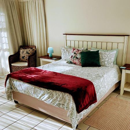 Sheilan House 호텔 포트알프레드 외부 사진
